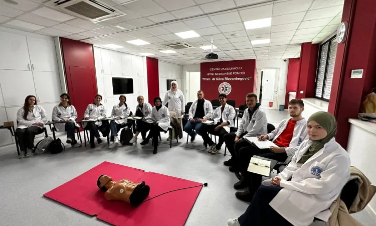 Studenti medicine IUS-a na praktičnoj nastavi u Zavodu za hitnu medicinsku pomoć Kantona Sarajevo