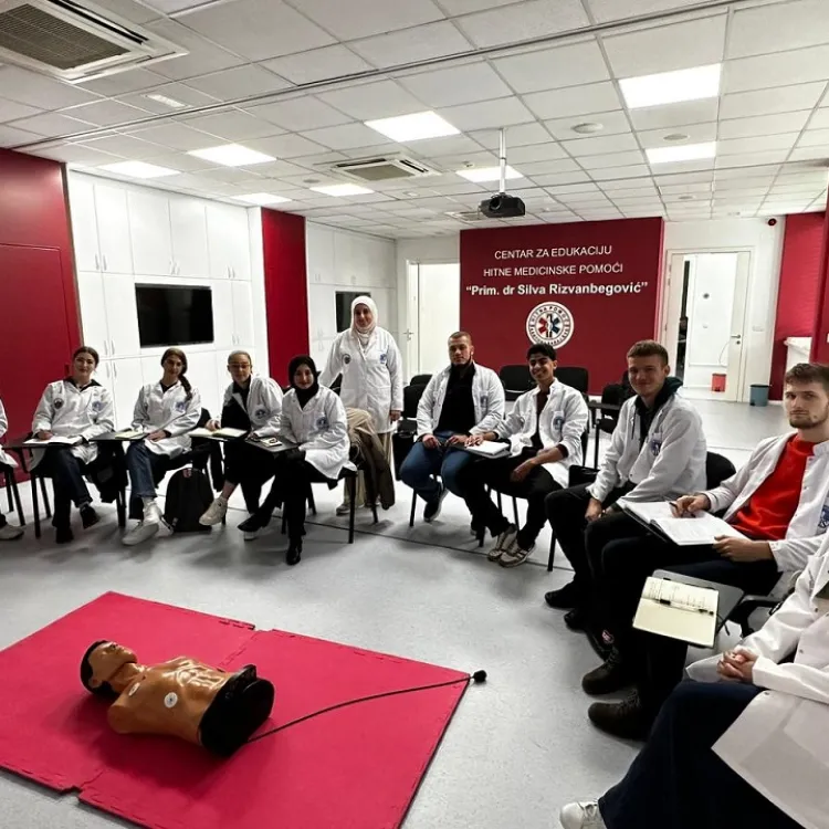 Studenti medicine IUS-a na praktičnoj nastavi u Zavodu za hitnu medicinsku pomoć Kantona Sarajevo